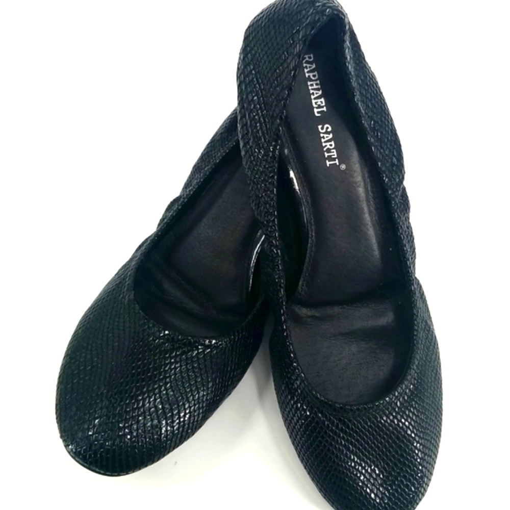 RS‎ Black Genuine Leather Textured Round Toe Ballet Flat